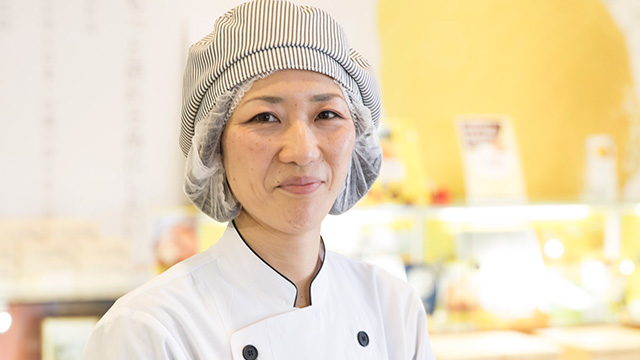 本店のスタッフ・小林 るみ子さんにお話しをお聞きしました