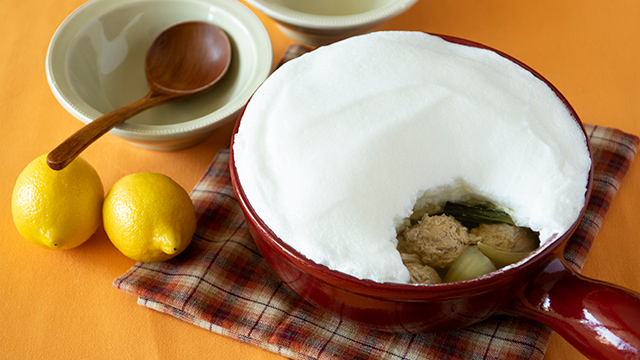 まるできめ細かい雪でできたかまくらのよう。実はこれ、「メレンゲ」なんです！