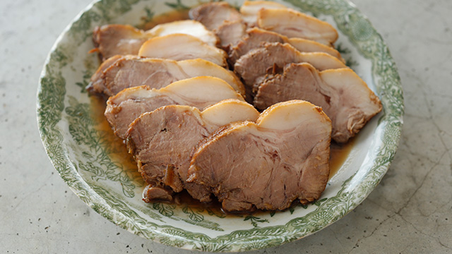 コンソメが隠し味!レモン煮豚