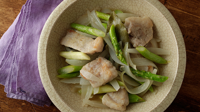 豚肉とアスパラのレモン煮